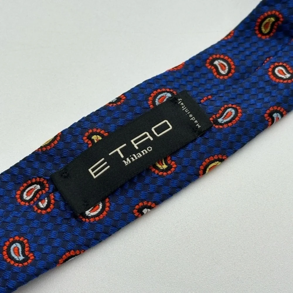 Etro Silk Neck Tie In Navy Blue With Red Yellow White‎ & Blue Paisley